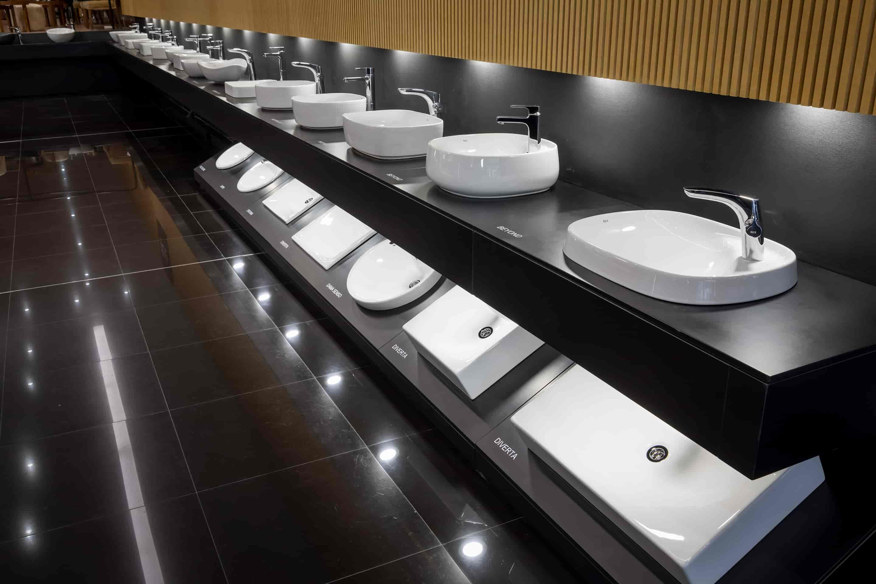 <p>Roca se ha convertido en el primer fabricante de cuartos de baño que abre un showroom en la ciudad de Buenos Aires.</p>6